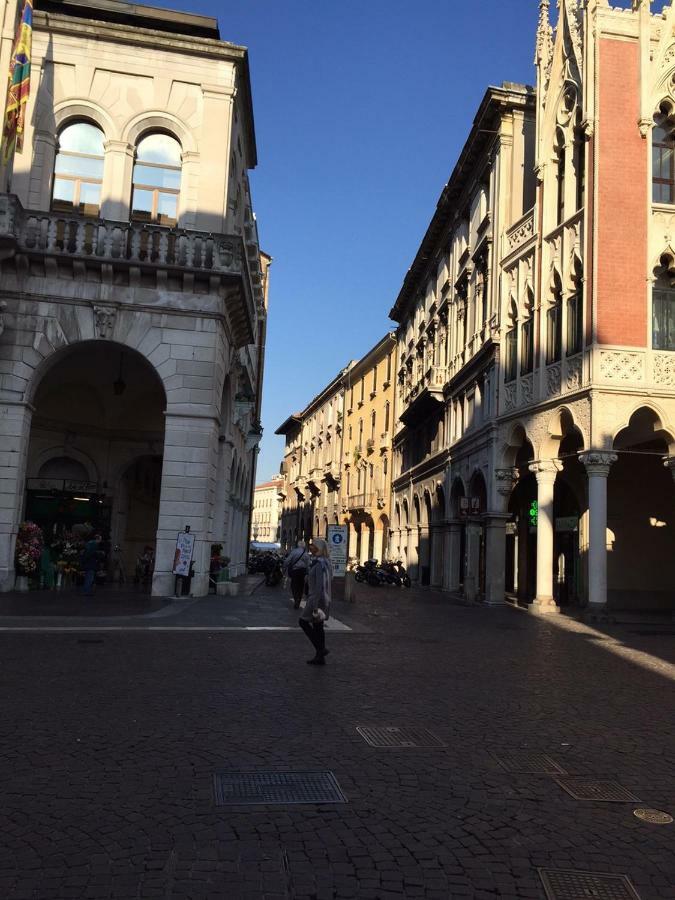 Apartment In Padova Center Bagian luar foto